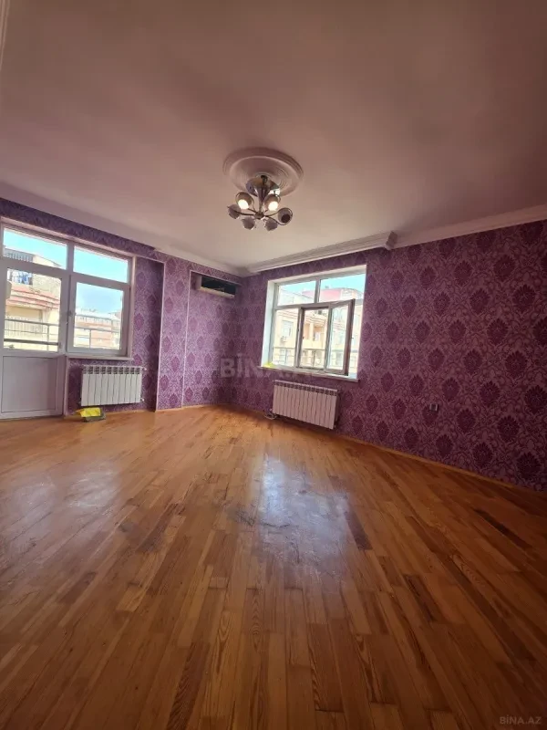 Satılır 3 otaqlı mənzil 107 m²