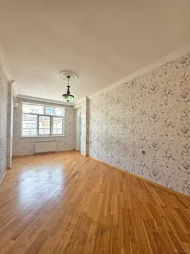 Satılır 3 otaqlı mənzil 107 m²