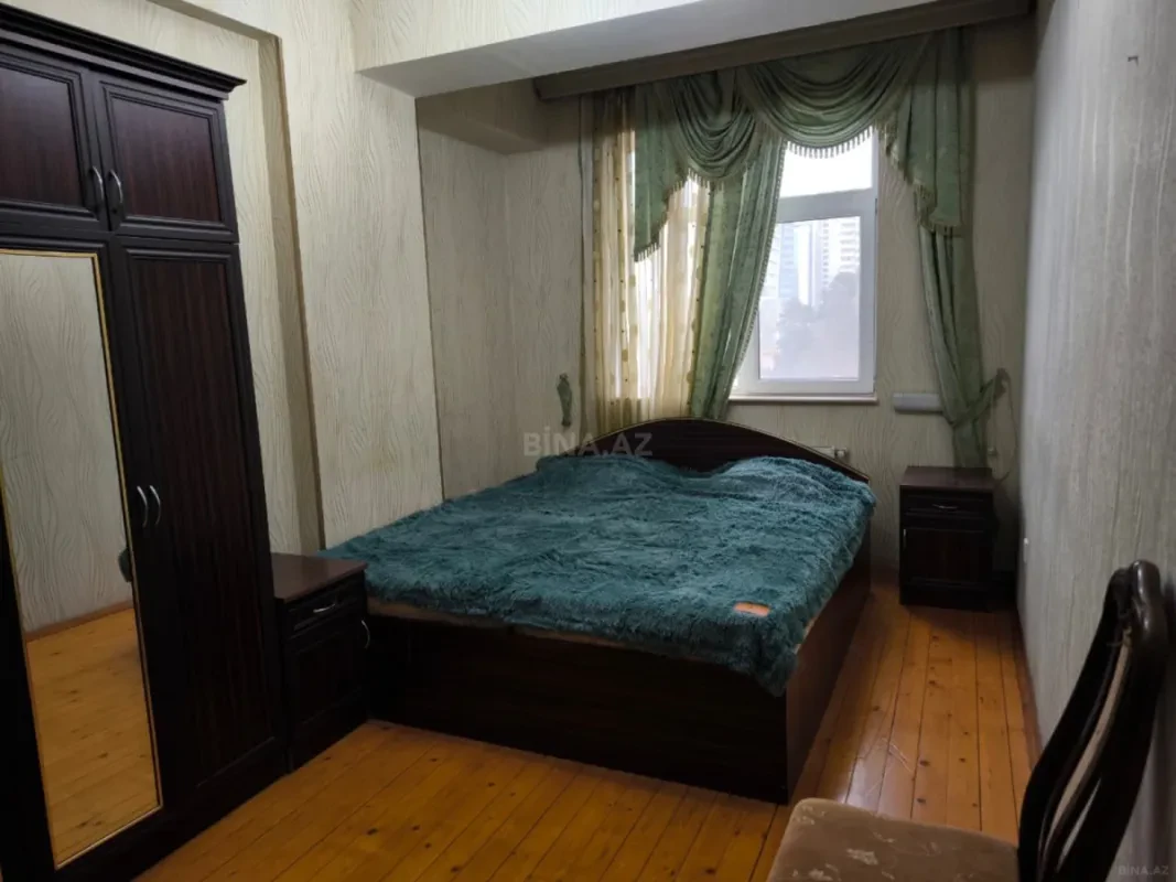 Kirayə verilir 3 otaqlı mənzil 110 m²