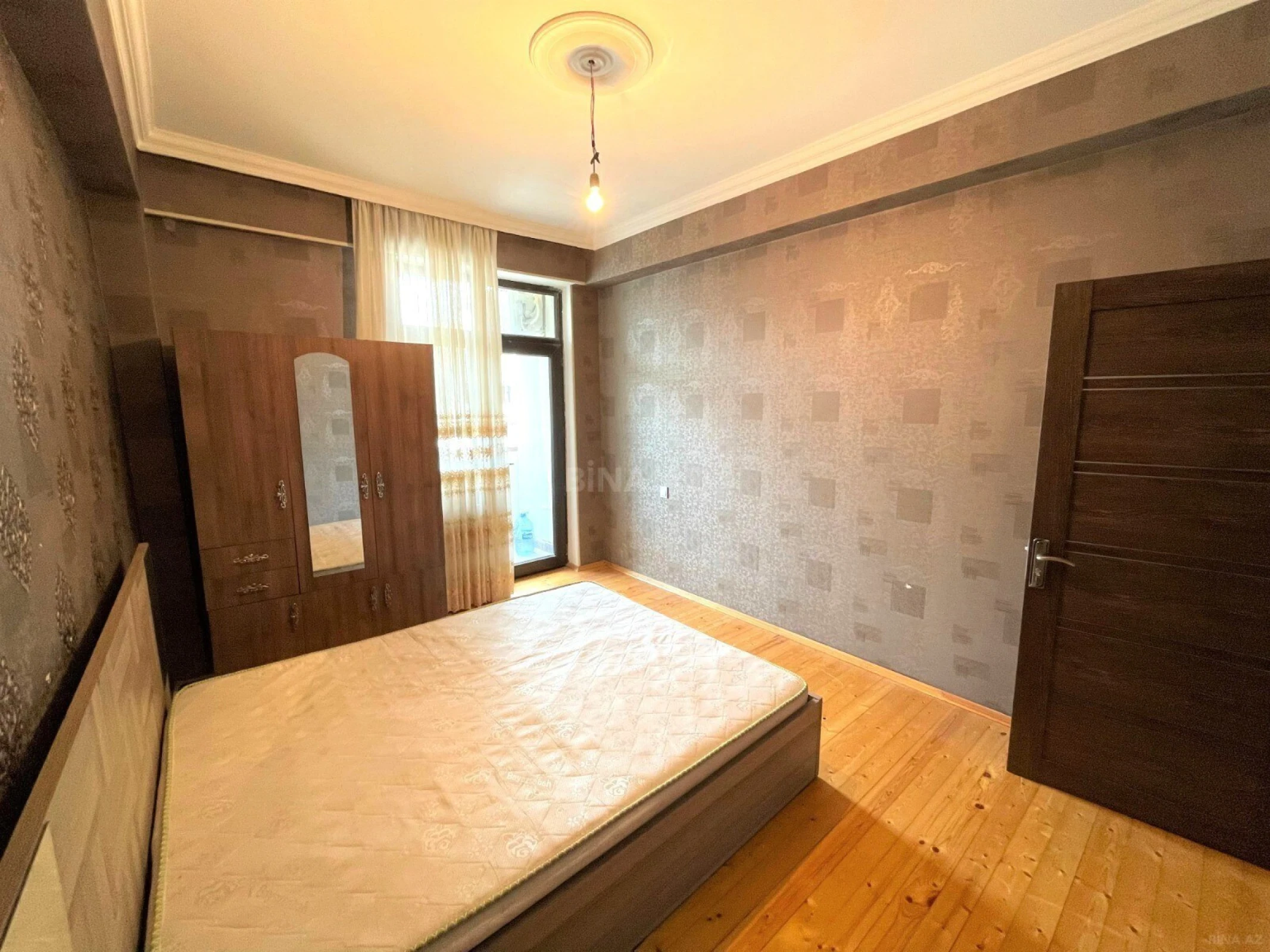 Kirayə verilir 2 otaqlı mənzil 70 m²