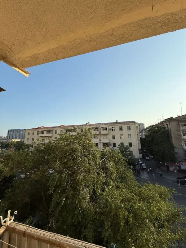 Kirayə verilir 2 otaqlı mənzil 60 m²