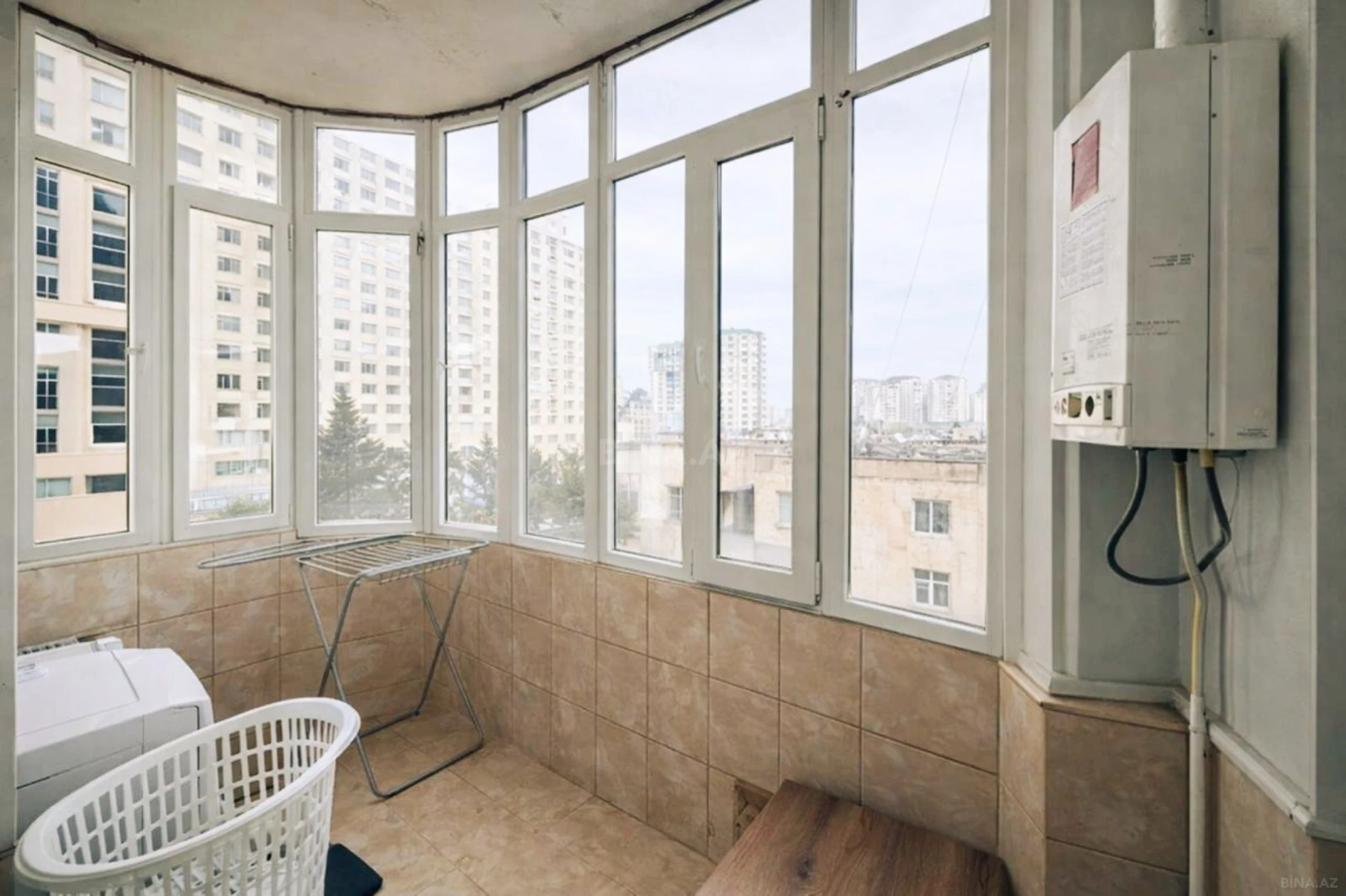 Satılır 3 otaqlı mənzil 105 m²