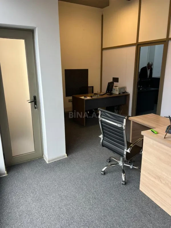 Kirayə verilir 2 otaqlı ofis 65 m²