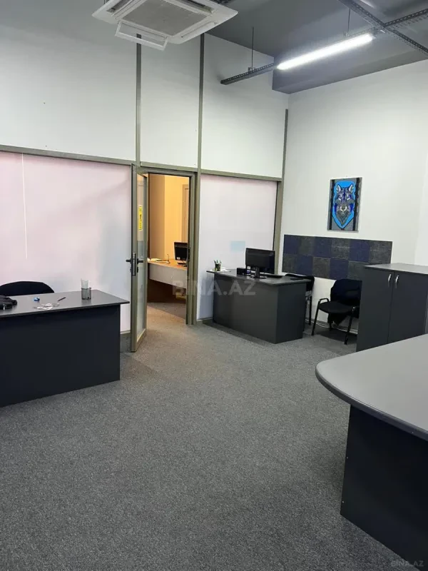 Kirayə verilir 2 otaqlı ofis 65 m²