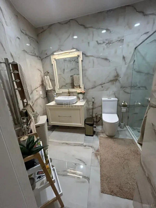 Satılır 4 otaqlı mənzil 105 m²
