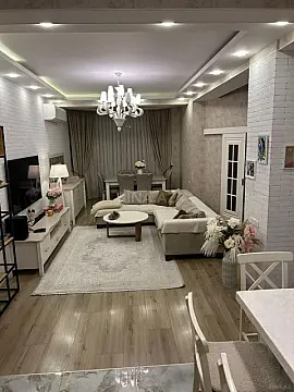 Satılır 4 otaqlı mənzil 105 m²