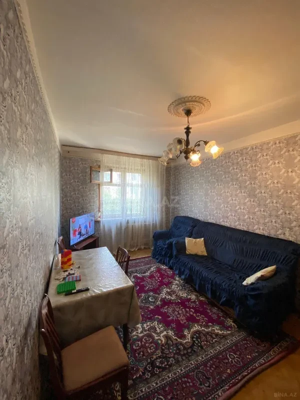 Satılır 4 otaqlı mənzil 100 m²