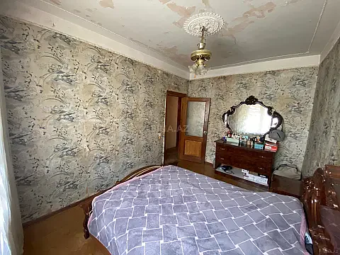 Satılır 4 otaqlı mənzil 100 m²
