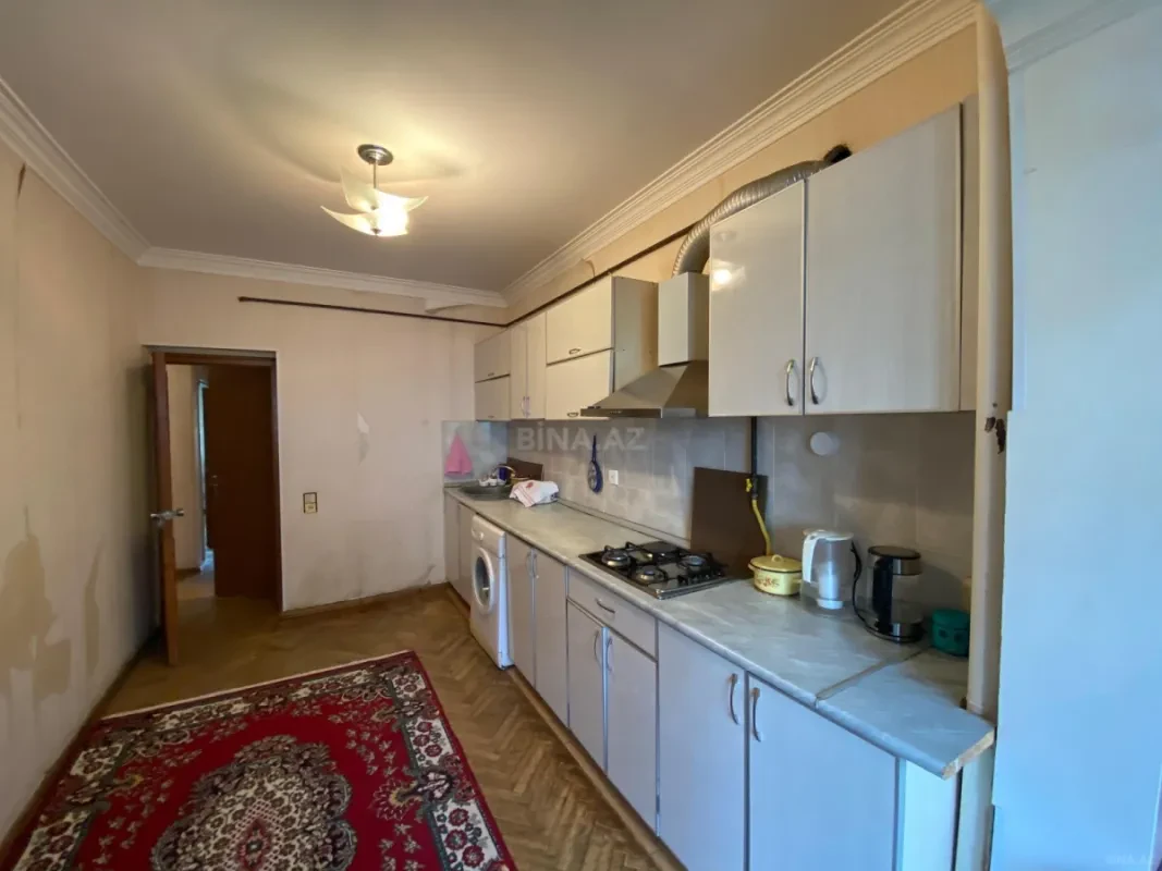 Satılır 4 otaqlı mənzil 100 m²