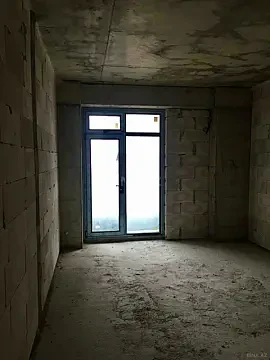 Satılır 4 otaqlı mənzil 174 m²
