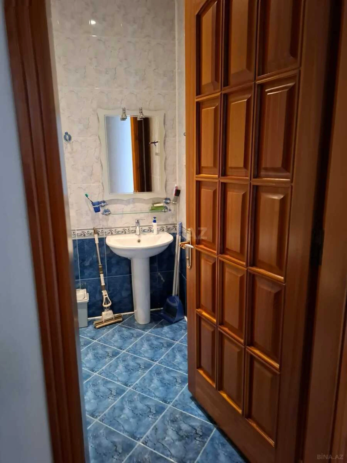 Kirayə verilir 2 otaqlı mənzil 70 m²