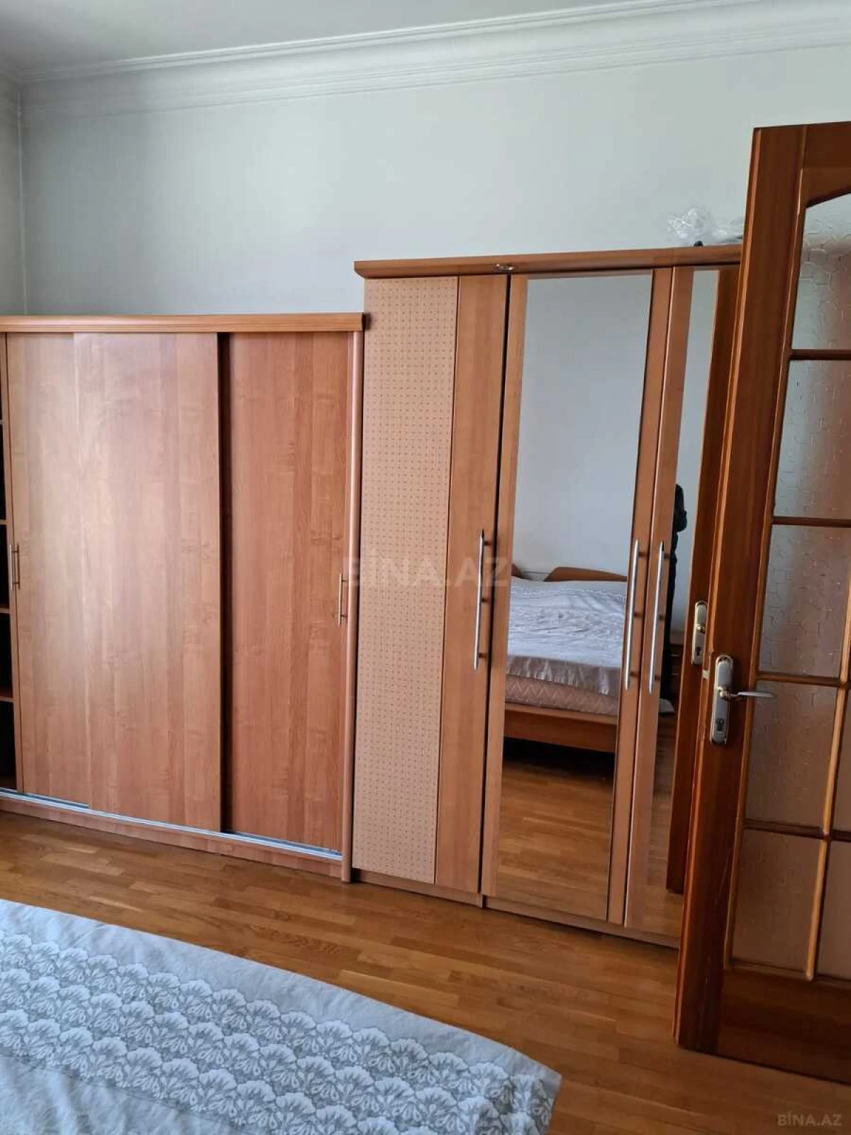 Kirayə verilir 2 otaqlı mənzil 70 m²