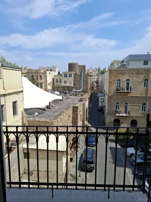 Kirayə verilir 2 otaqlı mənzil 70 m²