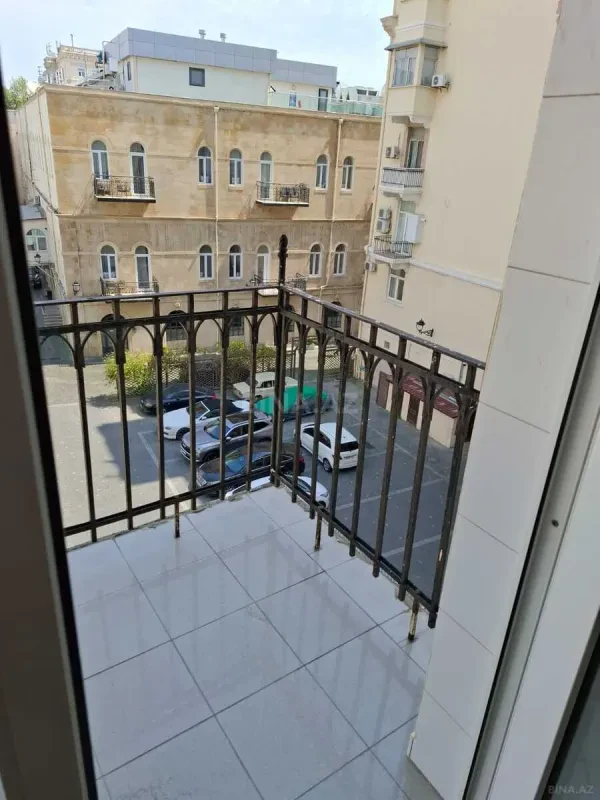 Kirayə verilir 2 otaqlı mənzil 70 m²