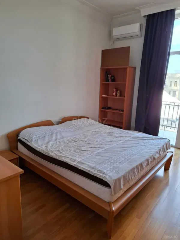 Kirayə verilir 2 otaqlı mənzil 70 m²