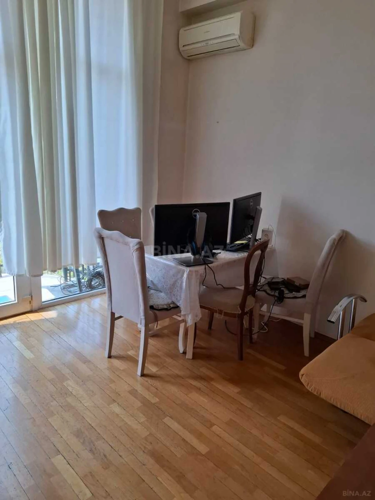 Kirayə verilir 2 otaqlı mənzil 70 m²