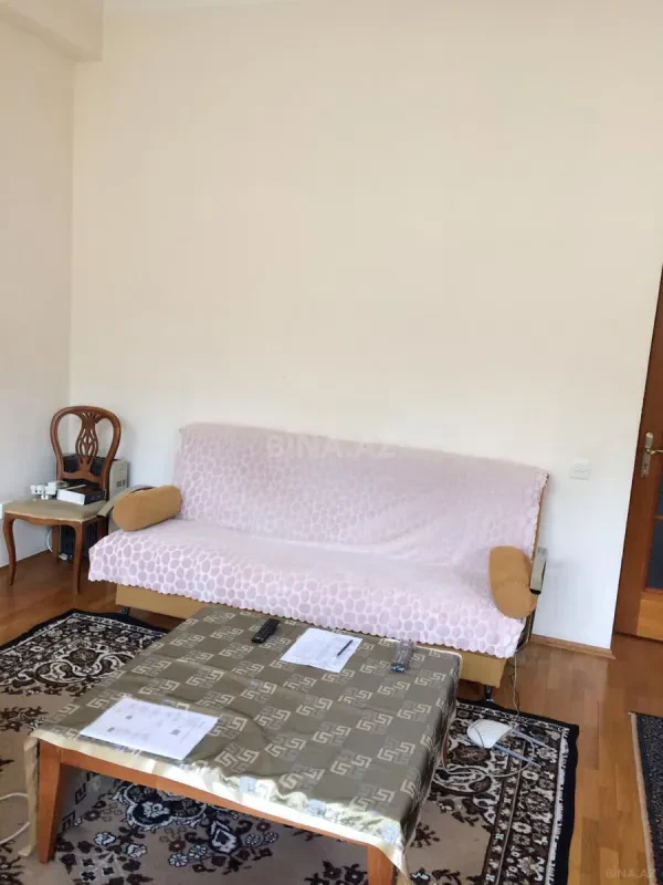 Kirayə verilir 2 otaqlı mənzil 70 m²
