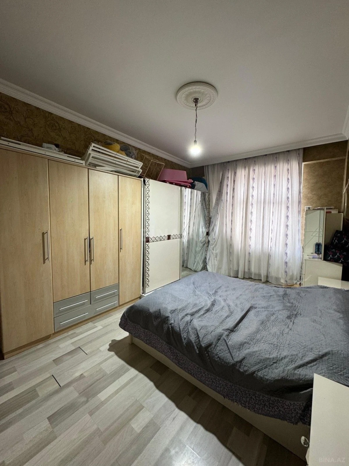 Satılır 3 otaqlı mənzil 104 m²