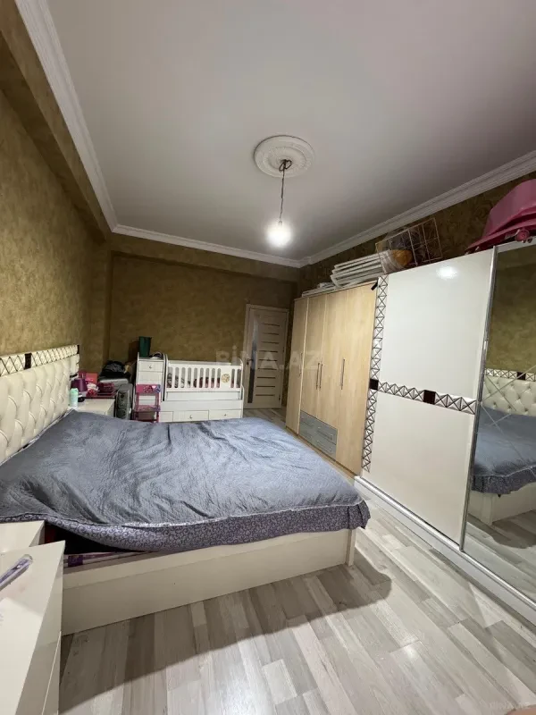Satılır 3 otaqlı mənzil 104 m²