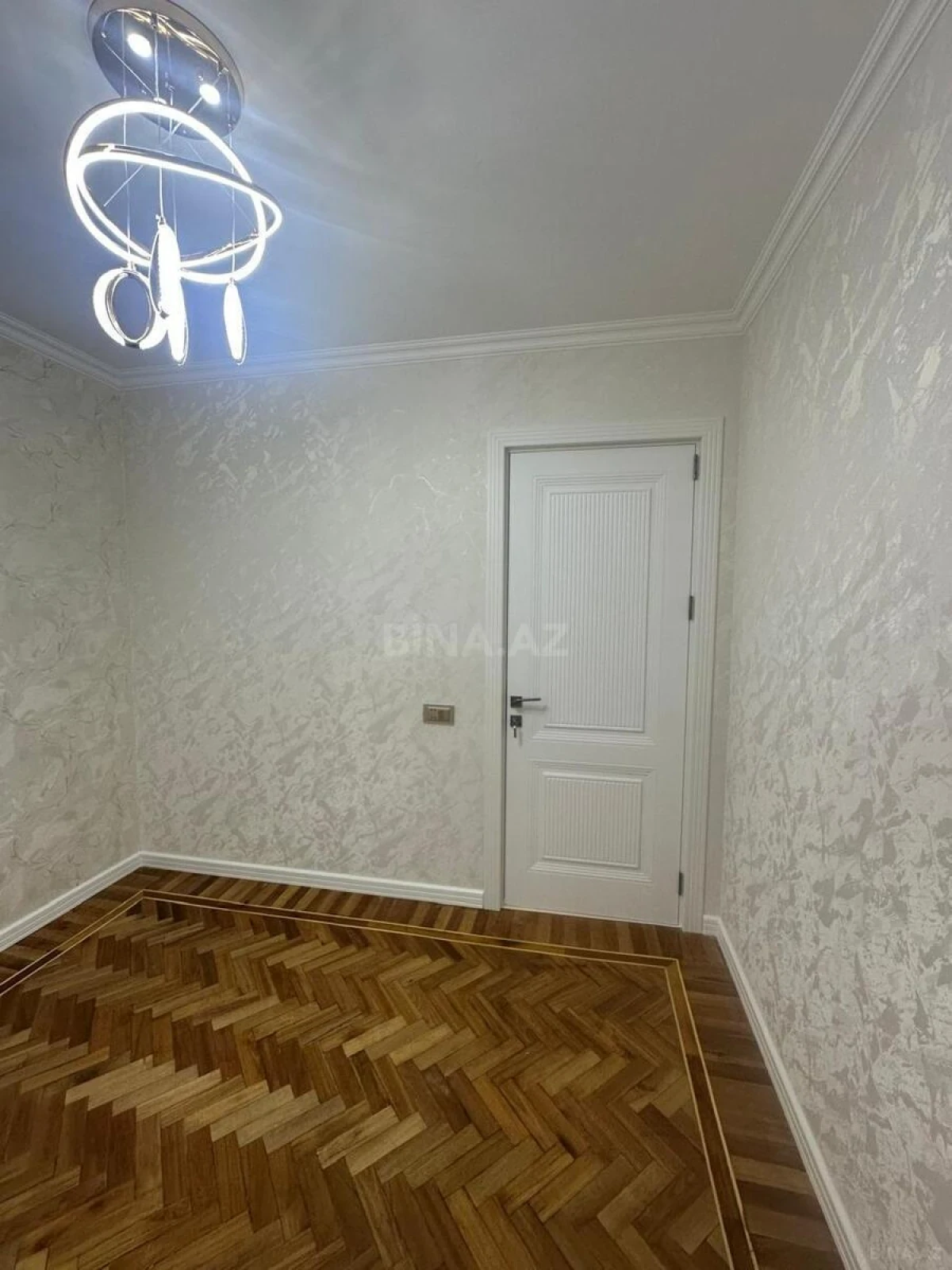 Satılır 3 otaqlı mənzil 75 m²