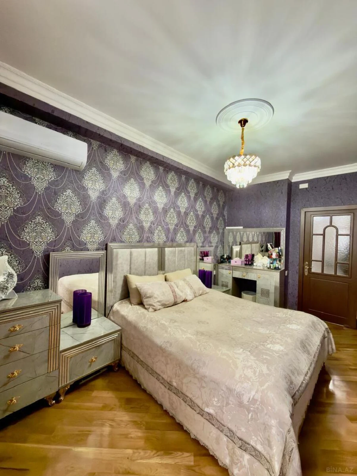 Satılır 3 otaqlı mənzil 99 m²