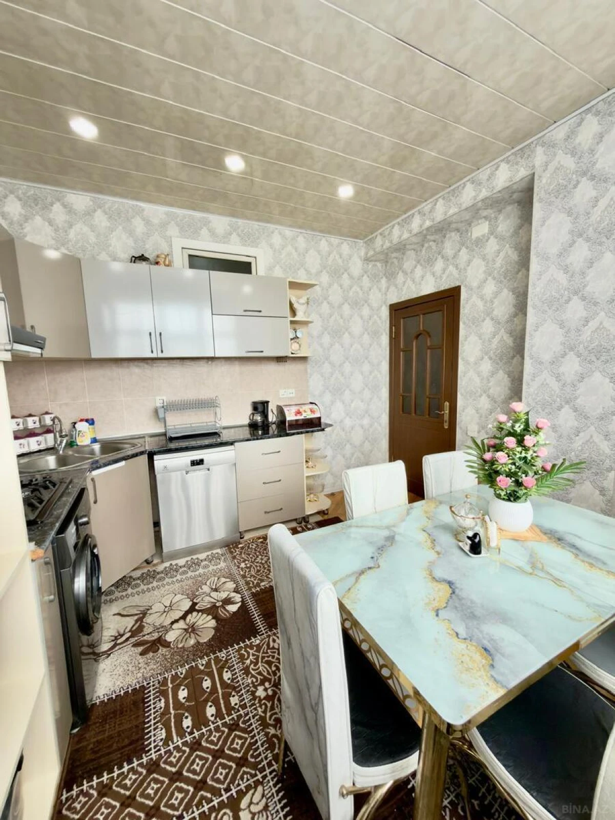 Satılır 3 otaqlı mənzil 99 m²