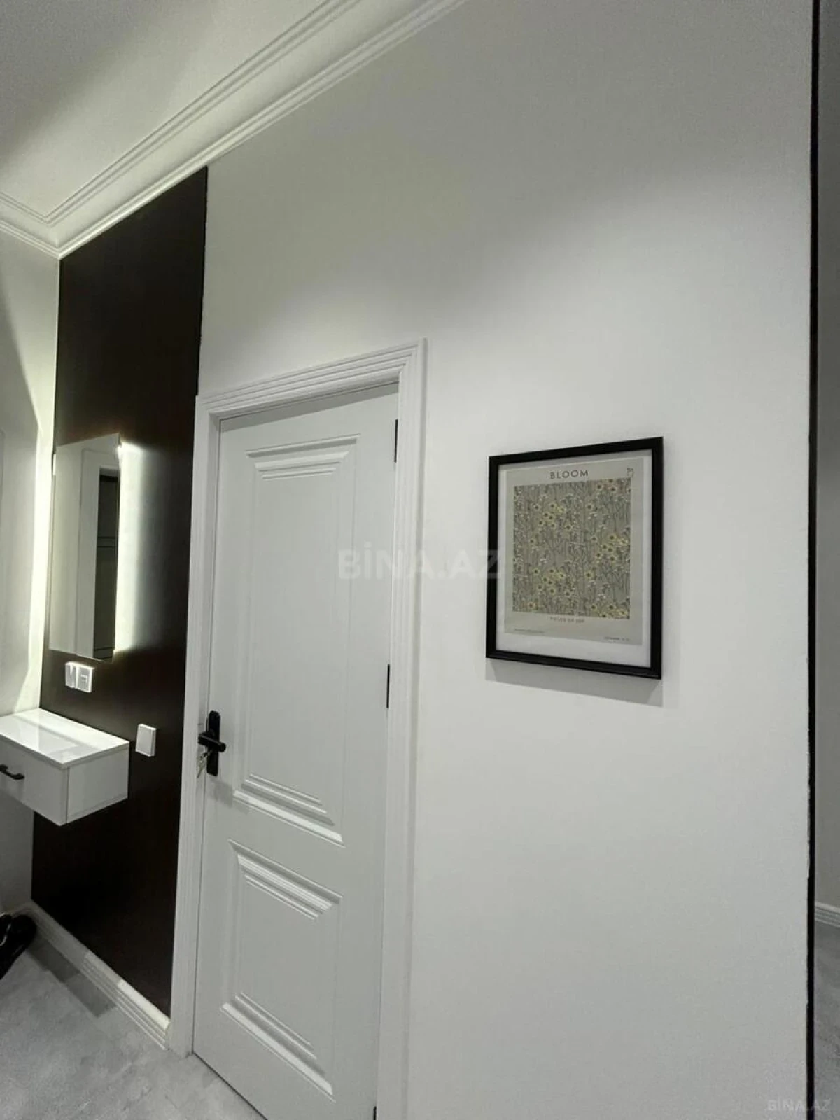 Satılır 2 otaqlı mənzil 56 m²