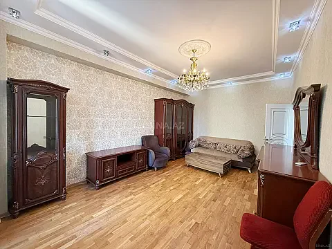 Satılır 2 otaqlı mənzil 67 m²