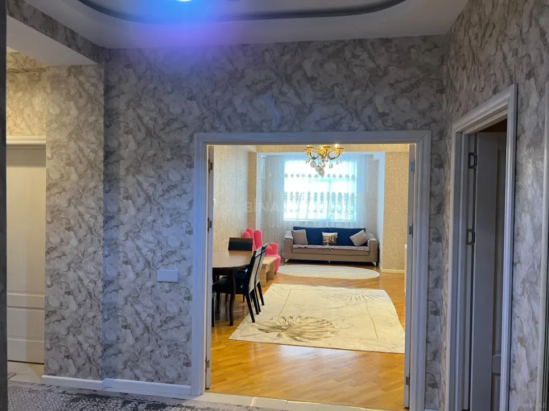 Kirayə verilir 3 otaqlı mənzil 100 m²