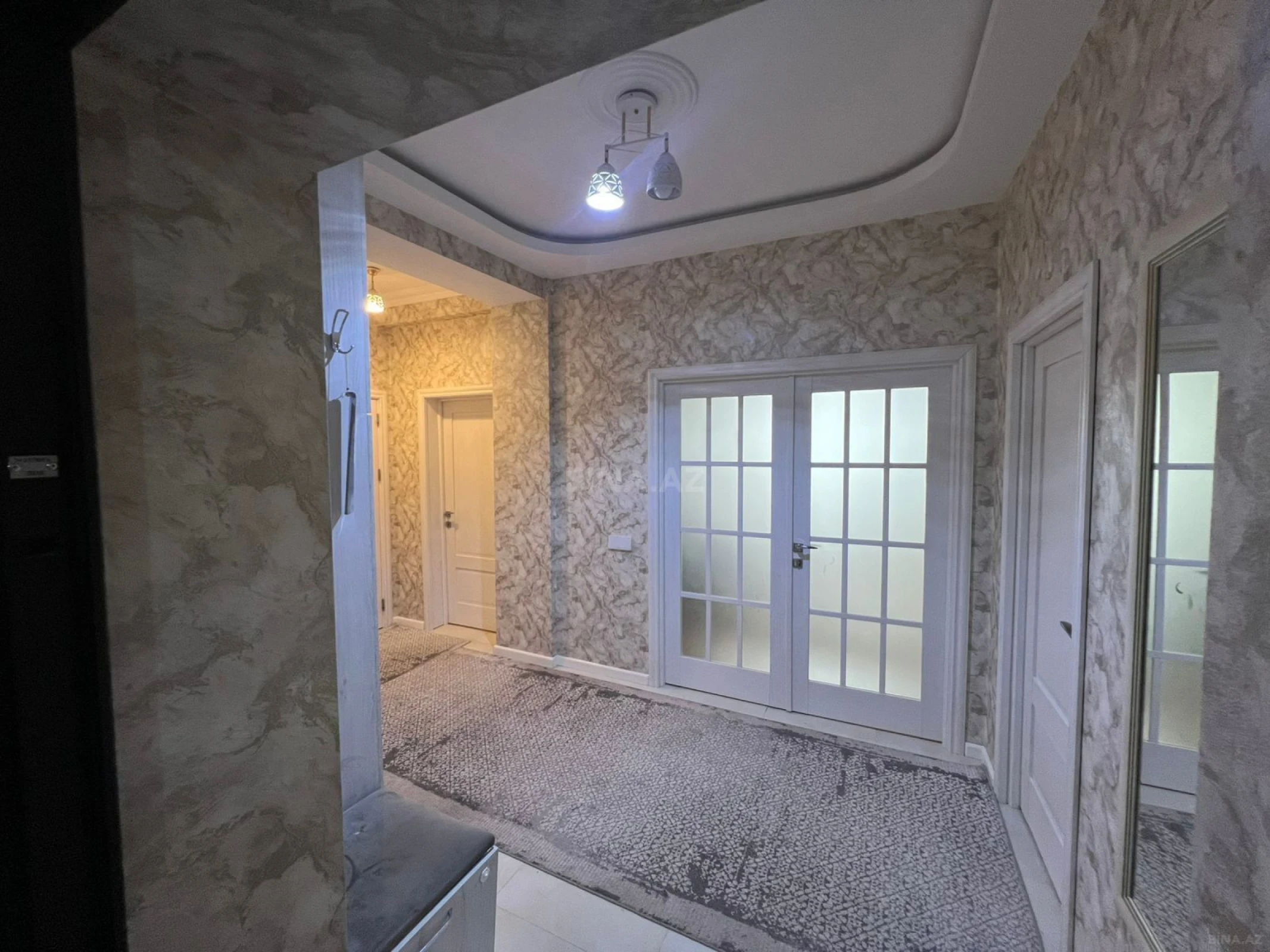 Kirayə verilir 3 otaqlı mənzil 100 m²
