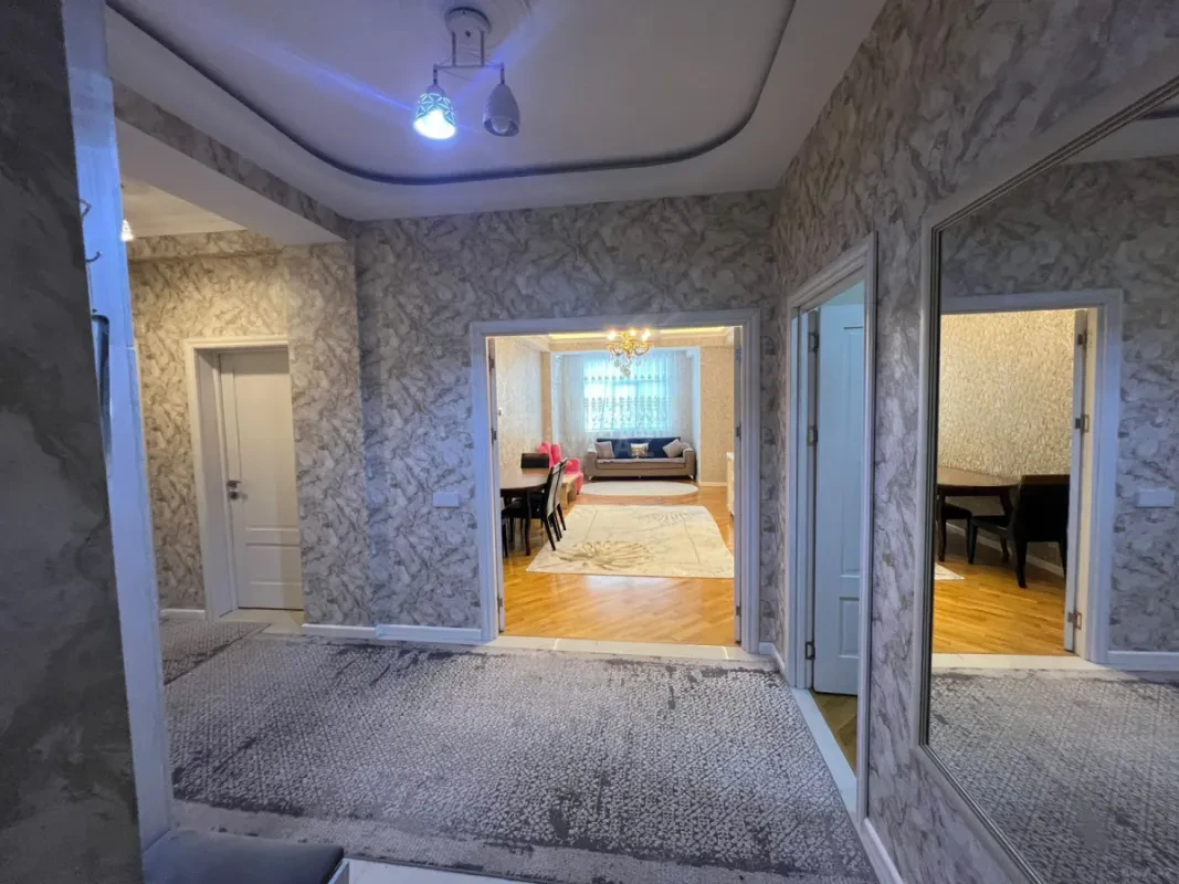 Kirayə verilir 3 otaqlı mənzil 100 m²