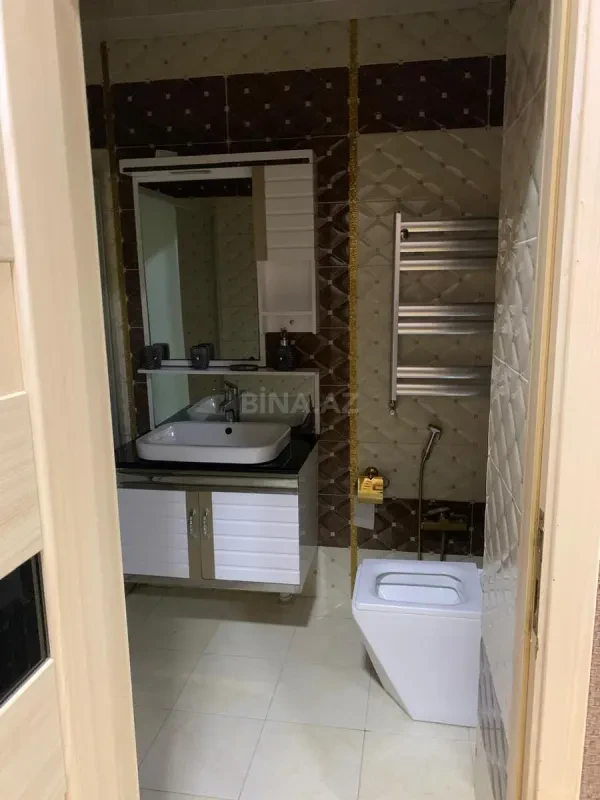 Kirayə verilir 3 otaqlı mənzil 107 m²