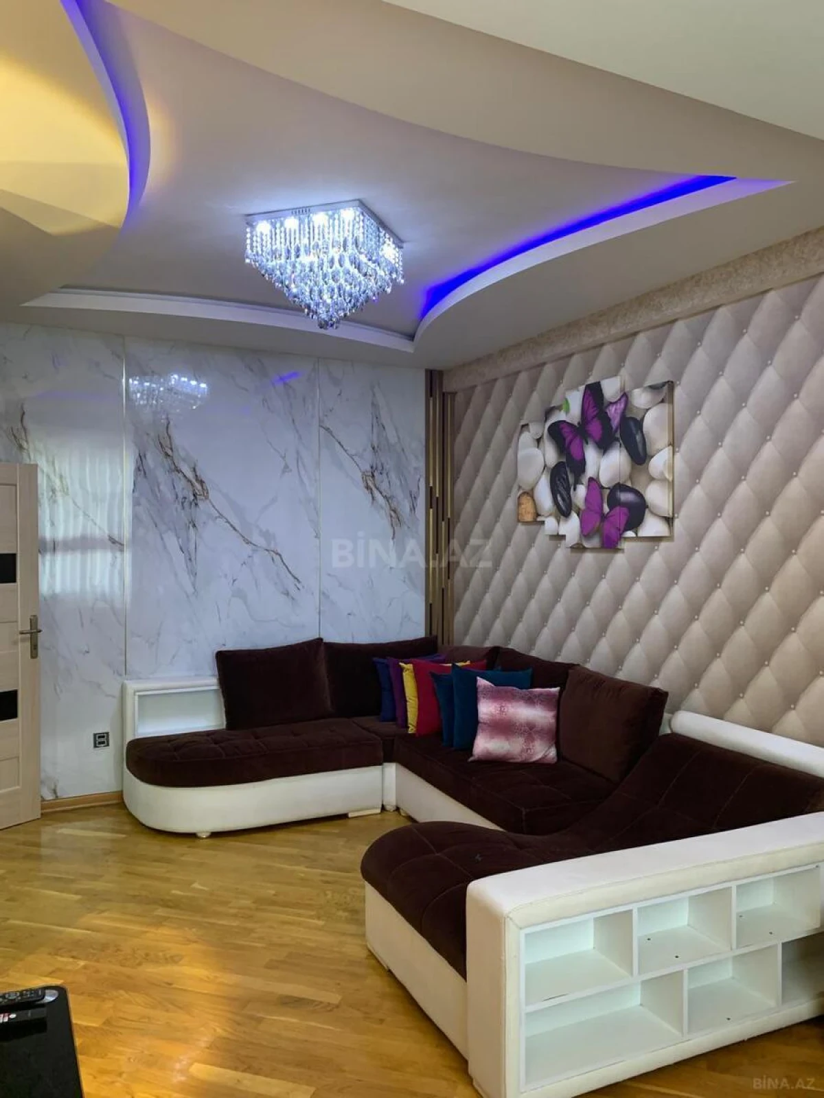 Kirayə verilir 3 otaqlı mənzil 107 m²