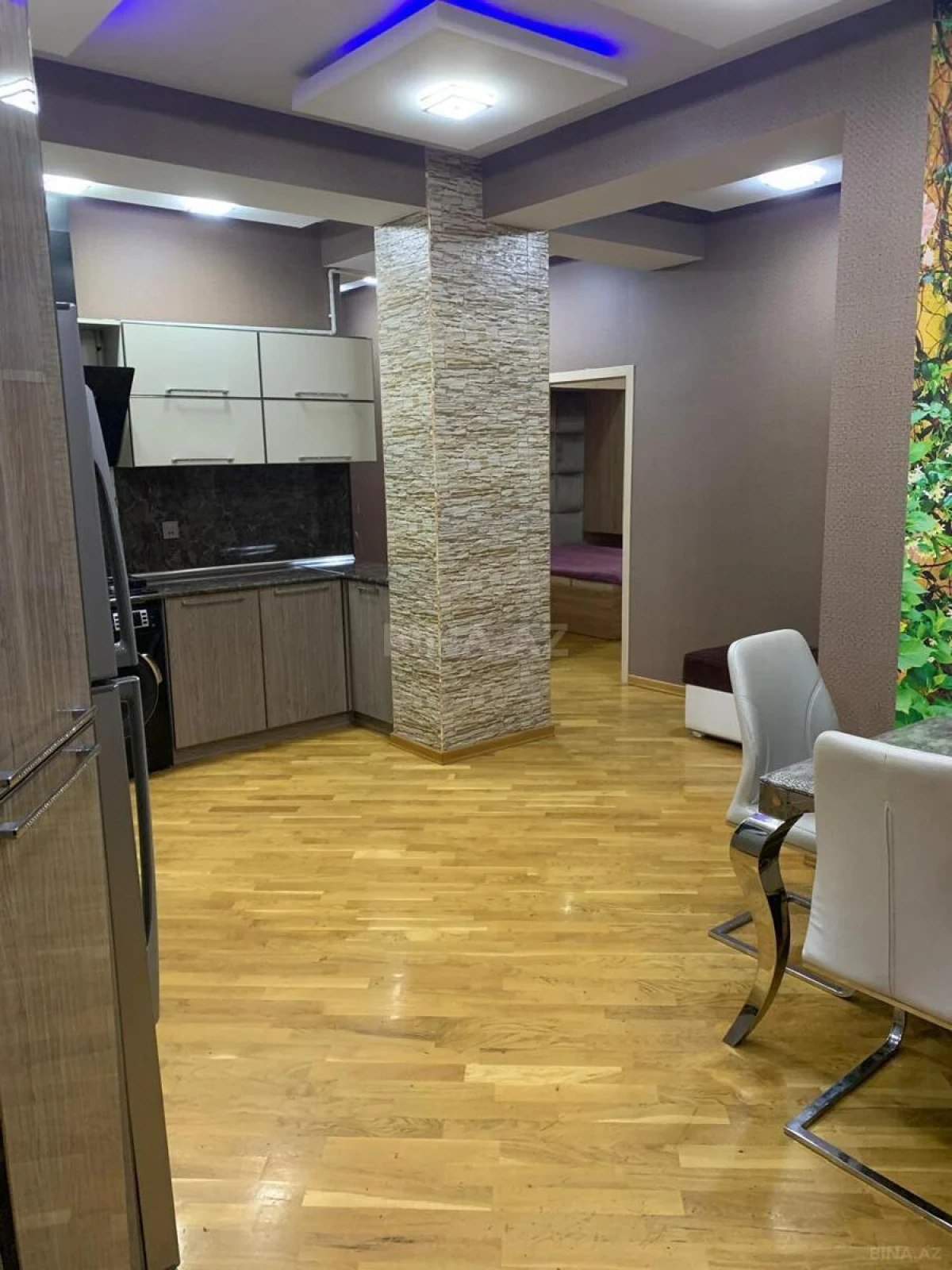 Kirayə verilir 3 otaqlı mənzil 107 m²