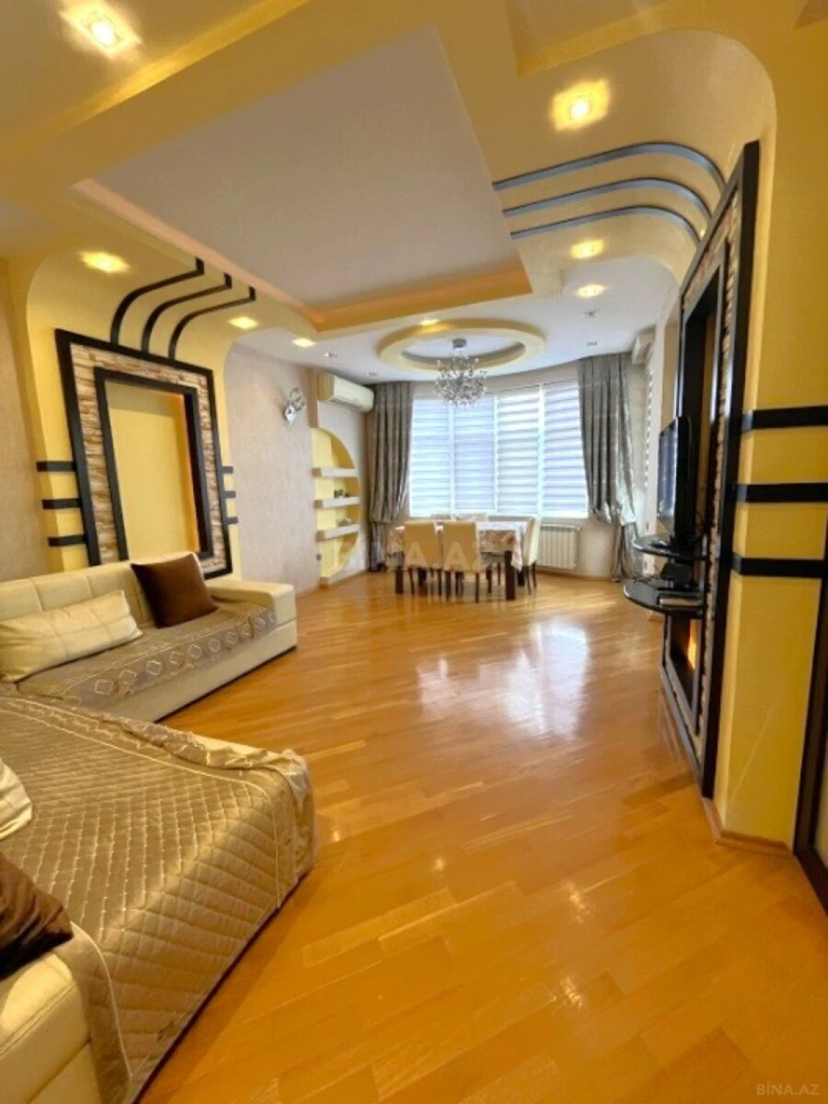 Satılır 3 otaqlı mənzil 125 m²