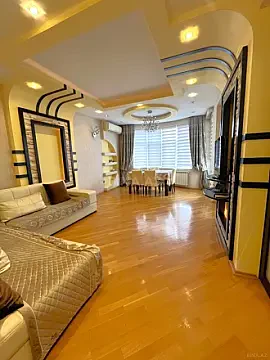 Satılır 3 otaqlı mənzil 125 m² — Bakı, Nizami 3 otaq 125.00 m²
