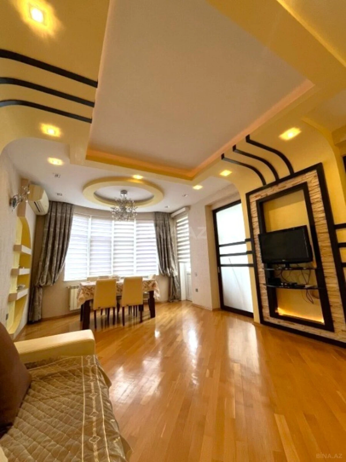 Satılır 3 otaqlı mənzil 125 m²