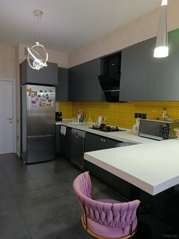 Satılır 2 otaqlı mənzil 86 m²
