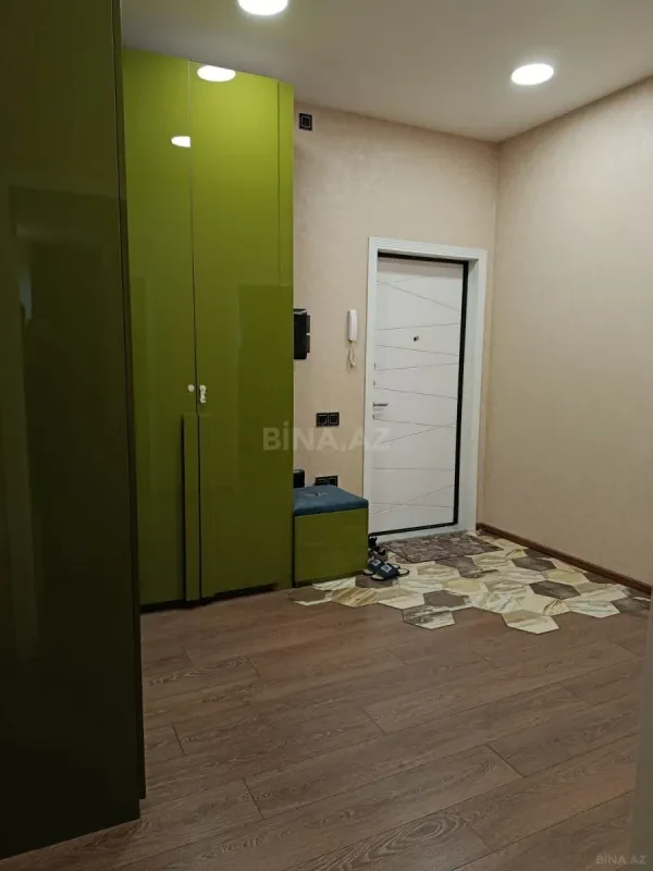 Satılır 2 otaqlı mənzil 86 m²