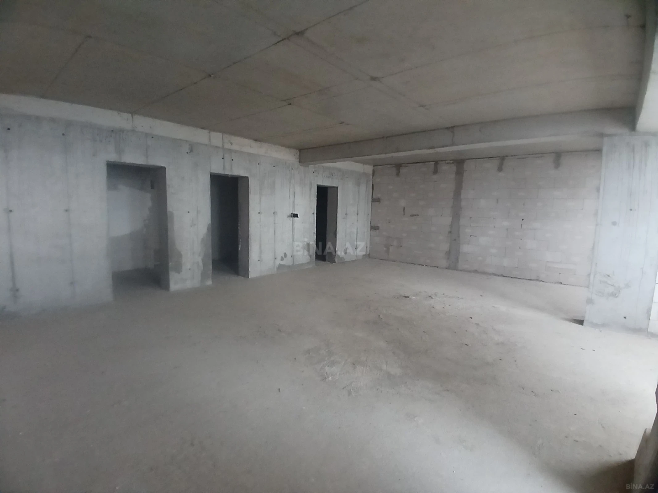 Satılır 3 otaqlı mənzil 125 m²