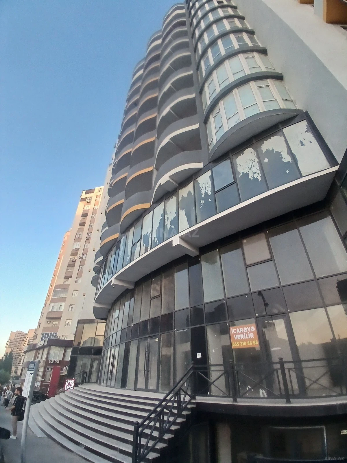Satılır 3 otaqlı mənzil 125 m²