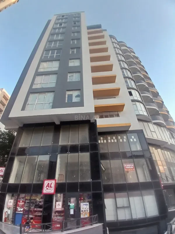 Satılır 3 otaqlı mənzil 125 m²