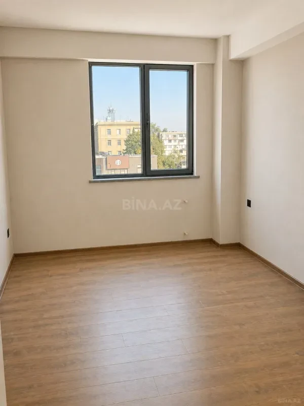 Satılır 2 otaqlı mənzil 87 m²