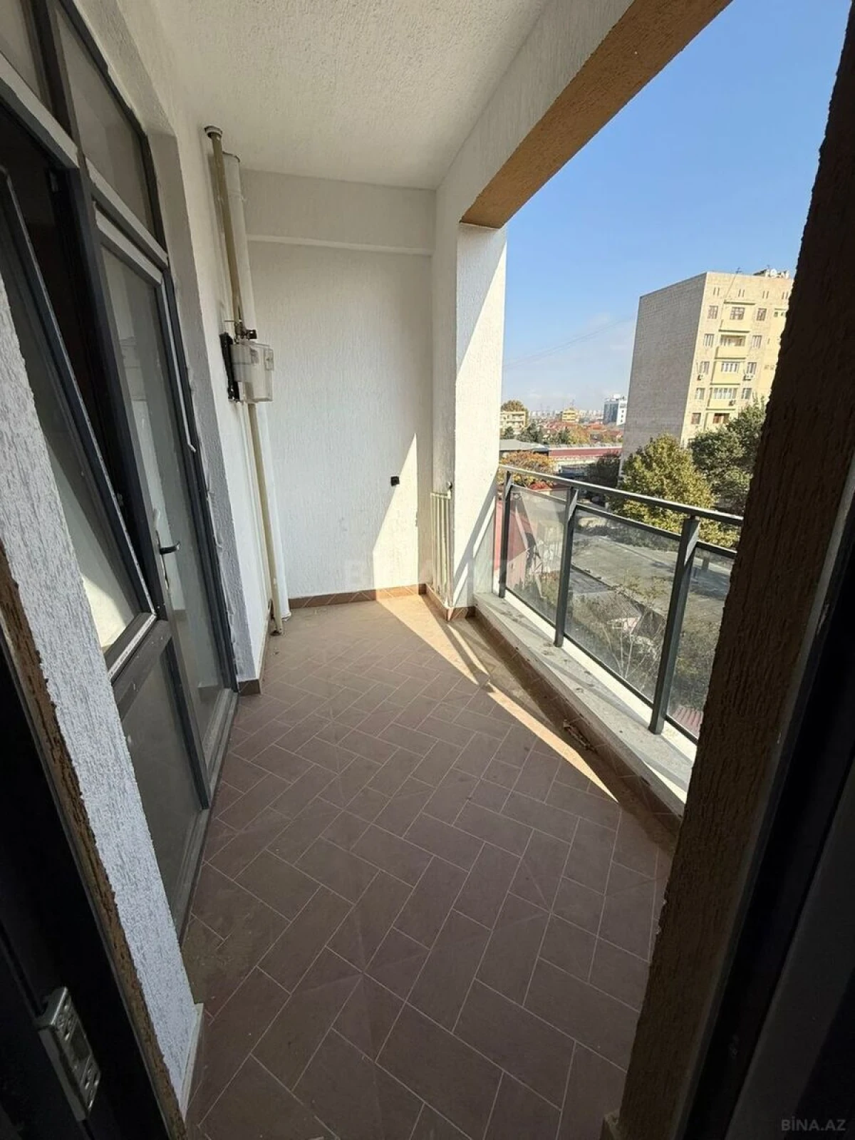 Satılır 2 otaqlı mənzil 87 m²