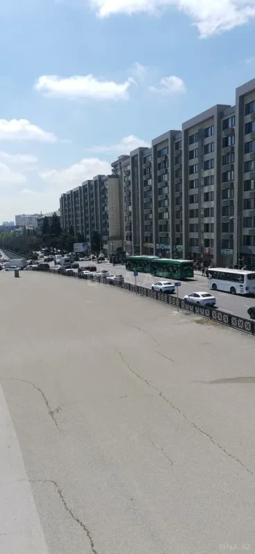 Kirayə verilir 4 otaqlı mənzil 100 m²