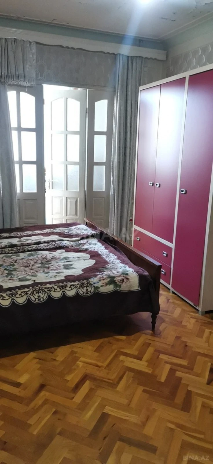 Kirayə verilir 4 otaqlı mənzil 100 m²