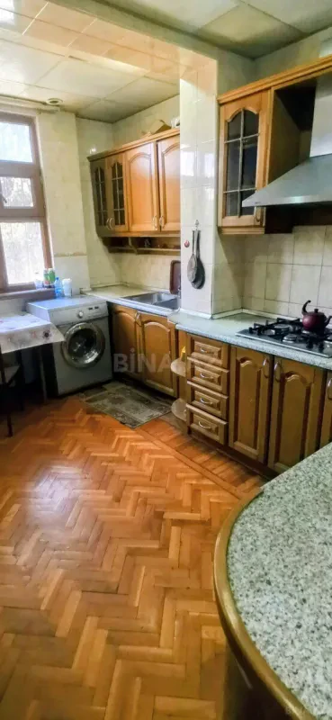 Kirayə verilir 4 otaqlı mənzil 100 m²