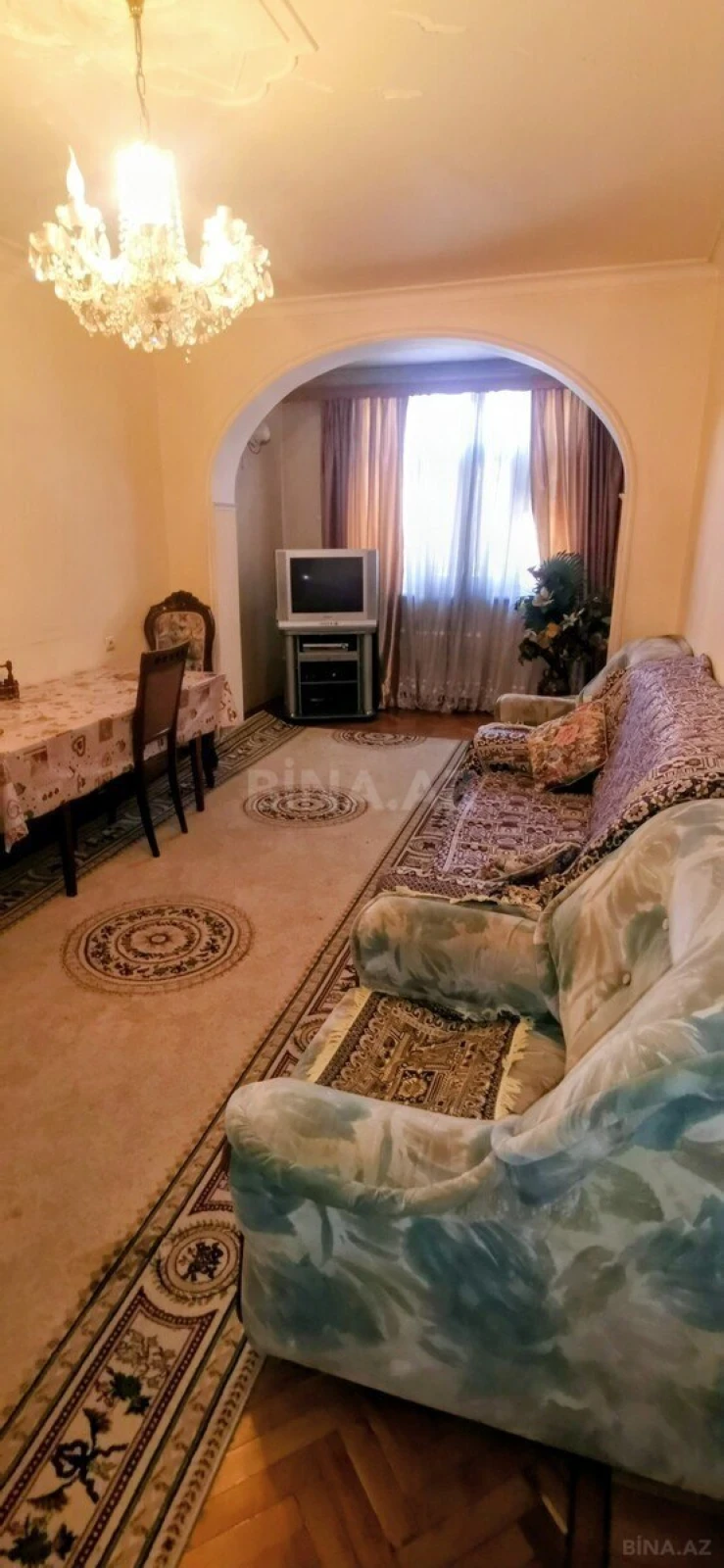 Kirayə verilir 4 otaqlı mənzil 100 m²