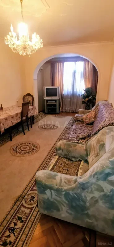 Kirayə verilir 4 otaqlı mənzil 100 m²