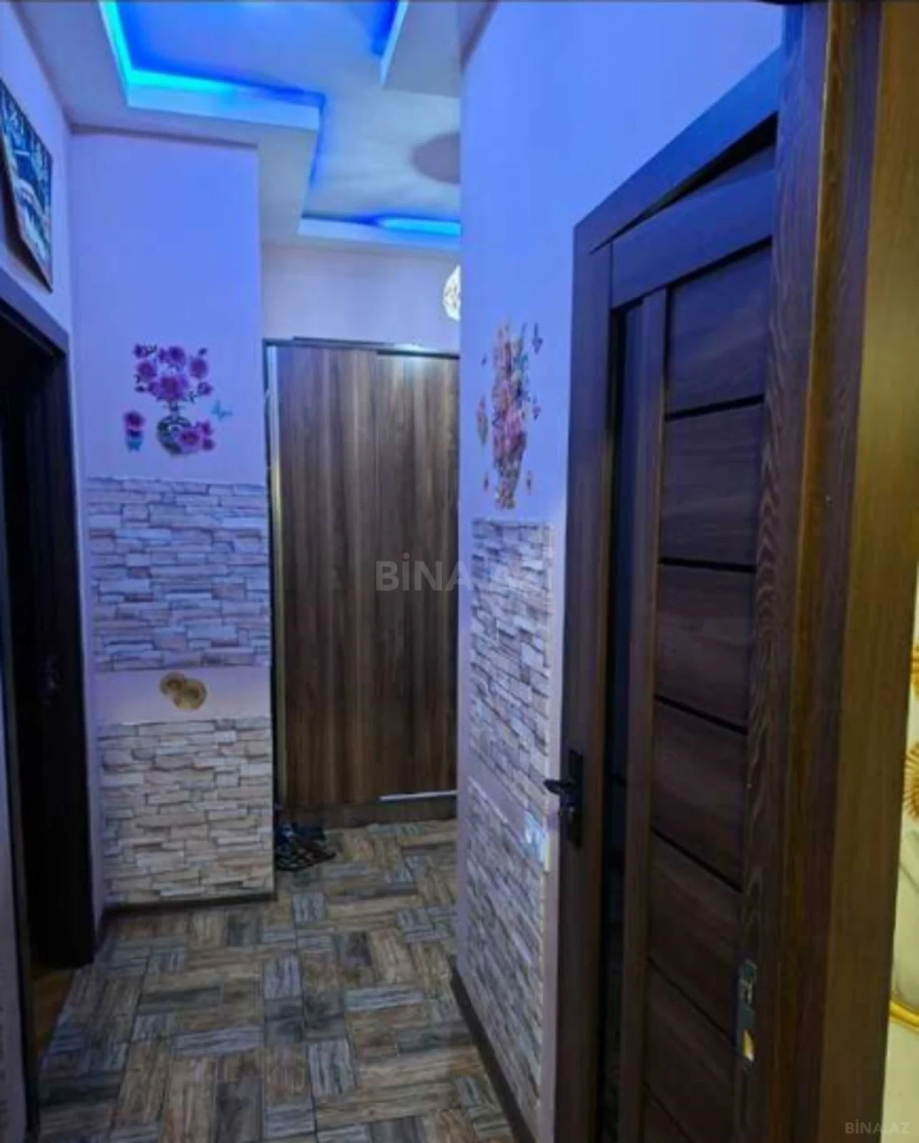 Kirayə verilir 2 otaqlı mənzil 65 m²